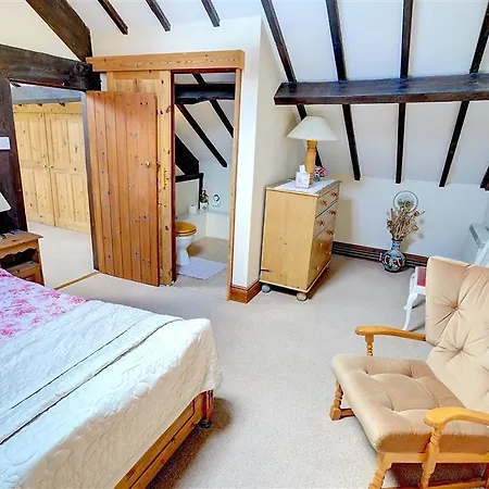 Holiday Swallow Scalby (North Yorkshire)